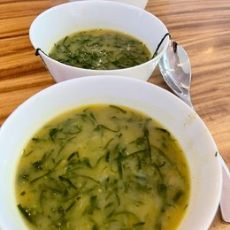 Recette NutriSimple Soupe portugaise au chou frisé et chorizo (Caldo Verde) 