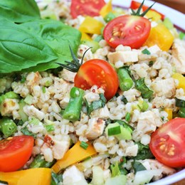Recette NutriSimple Salade repas Orge et poulet au basilic & parmesan