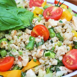Recette NutriSimple Salade repas Orge et poulet au basilic & parmesan