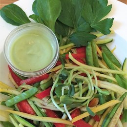 Recette NutriSimple Salade de légumes, vinaigrette à l'avocat