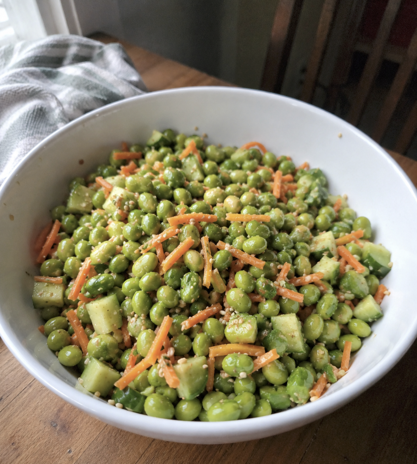 Salade d’edamames, concombre et sésame 