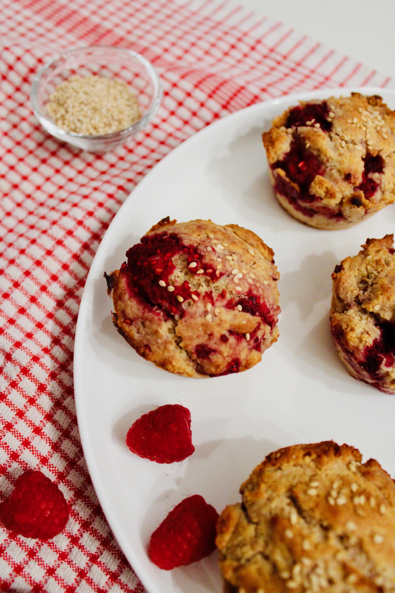 Recette NutriSimple Muffins aux framboises et graines de sésame 